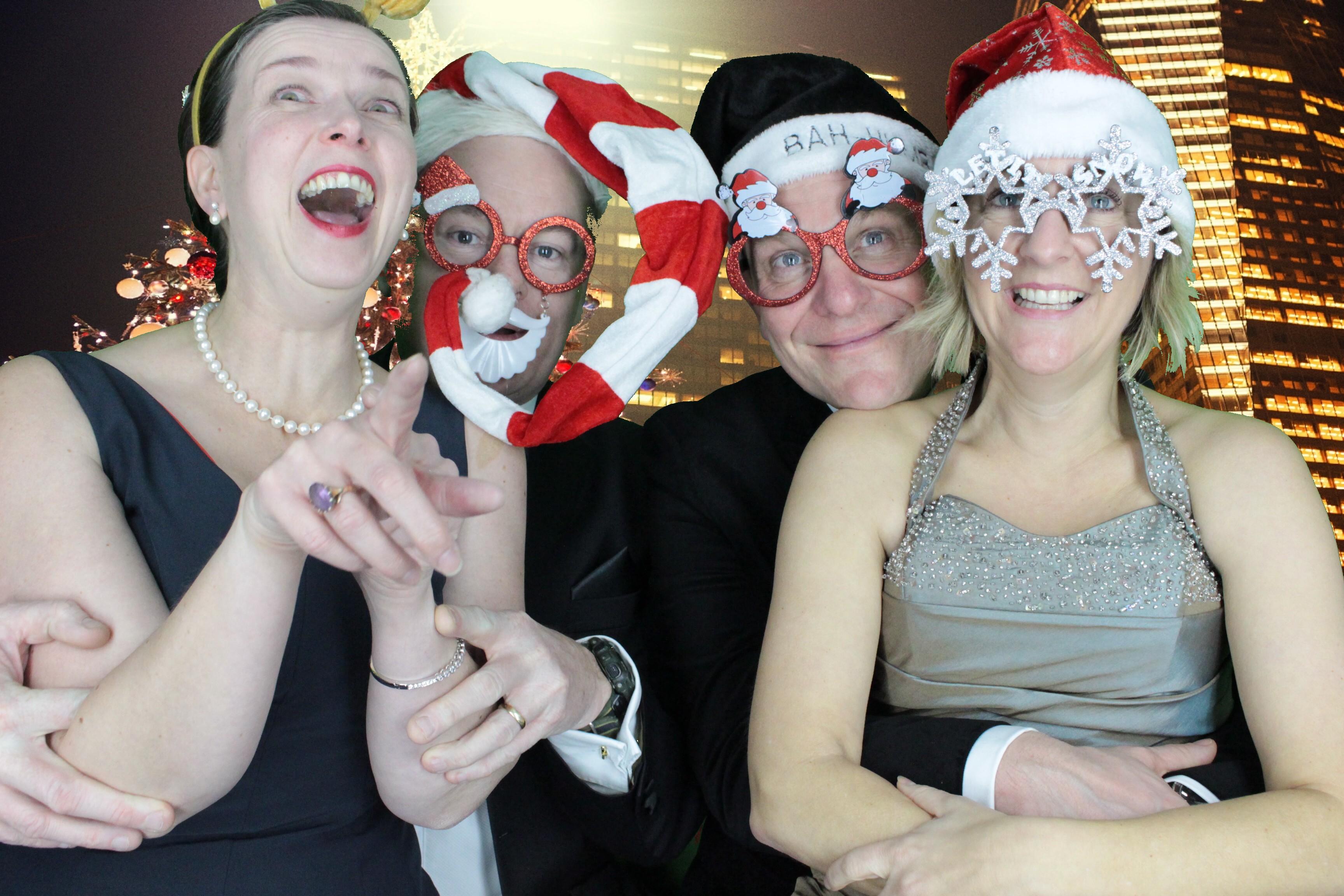 Upavon Officers' Mess Christmas Party | View more photos from the event at gallery.myphotoboothexperience.co.uk/u/MyPhotoBoothExperienceLtd/Upavon-Officers-Mess-Christmas-Party
